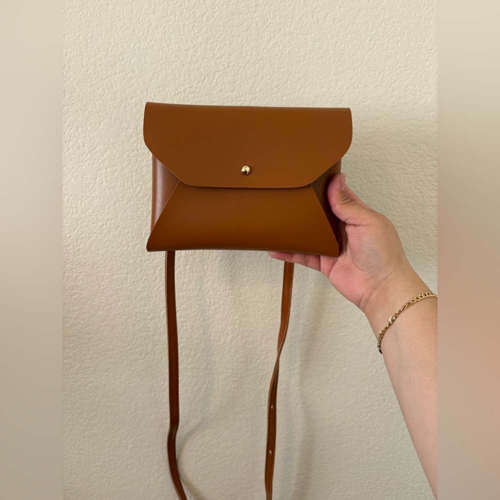 Samara brown belt bag